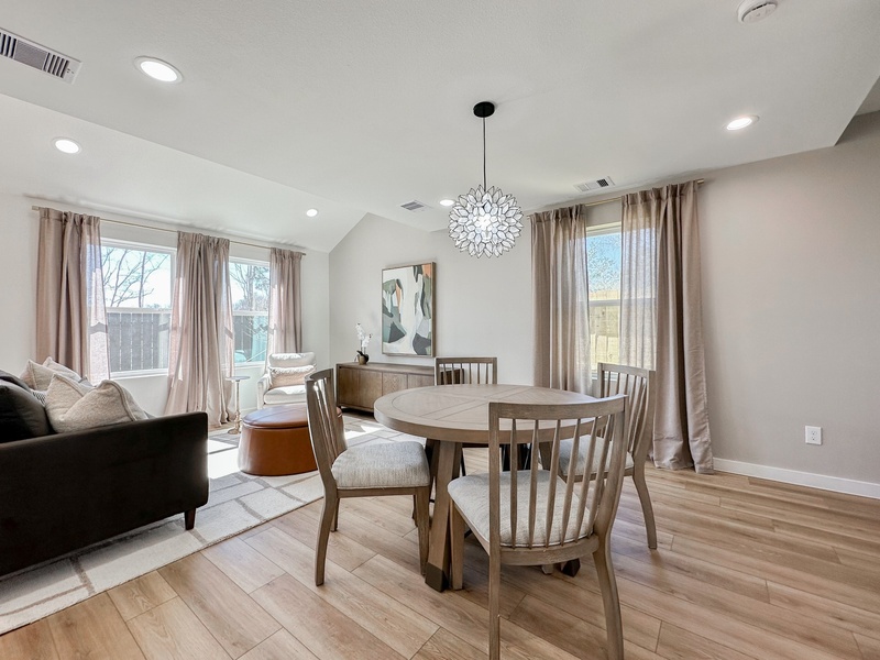 Modern home at Discovery Trails