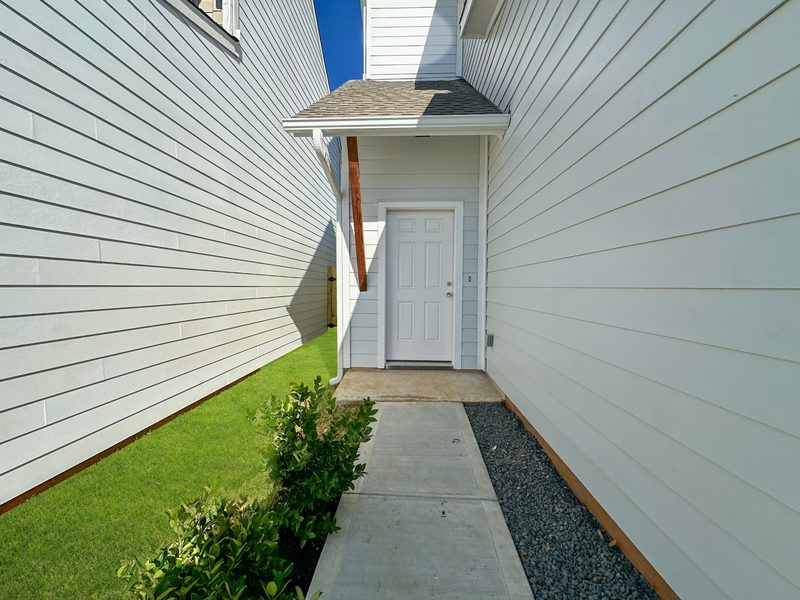 Modern home at Discovery Trails