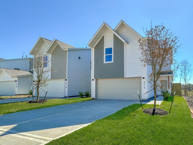 Modern home at Discovery Trails