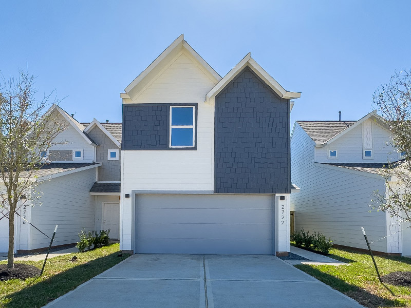 Modern home at Discovery Trails
